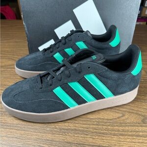 Adidas Barreda size 13 Black and Teal Suede Sneakers
